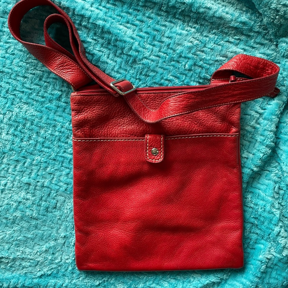 Elegant Red Leather Crossbody Bag